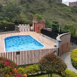 Apartamento Amoblado Altos De Calasanz Medellín